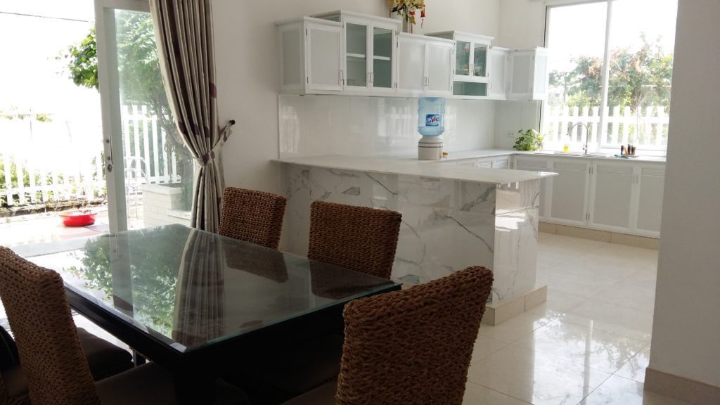 Phòng ăn tầng trệt. Biet thu Vung Tau Ali 9 - phong an va bep.